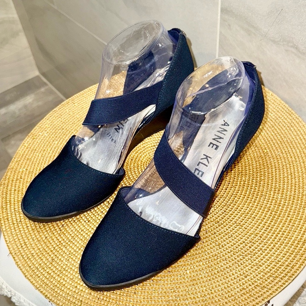 Anne Klein Blue Wedge Shoes Elegant Design U.S Size 8 Euro 39 NWOT